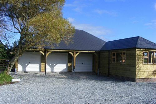 triple-carport